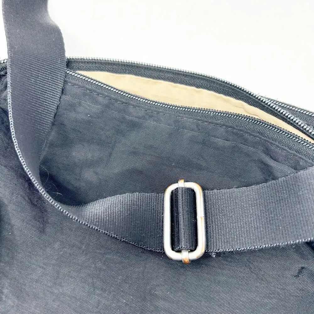 Baggallini Womens High‎ Rise Nylon Zip Turn Lock Sling Crossbody Sport Bag Black